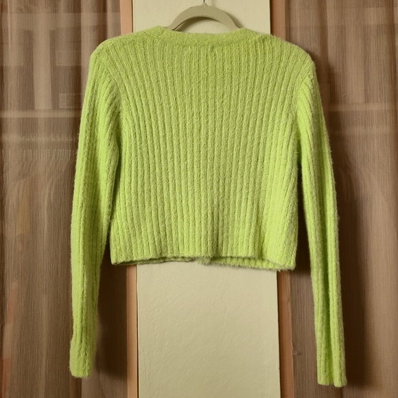 🔆 Nasty Gal Fluffy Knit Button Down V Neck Cardigan - Picture 4 of 7